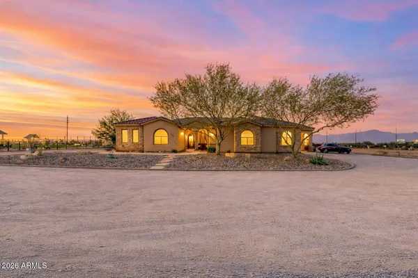 $1,099,000 | 1602 East Lobo Street, San Tan Valley, AZ 85140