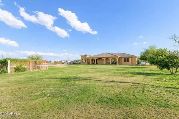 $1,099,000 | 1602 East Lobo Street, San Tan Valley, AZ 85140