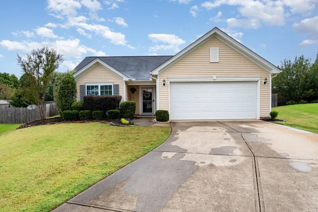 $275,000 | 408 Royalston Court, Duncan, SC 29334