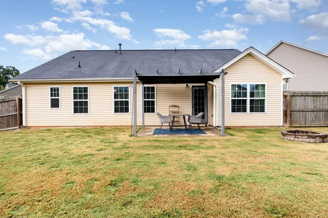 $275,000 | 408 Royalston Court, Duncan, SC 29334