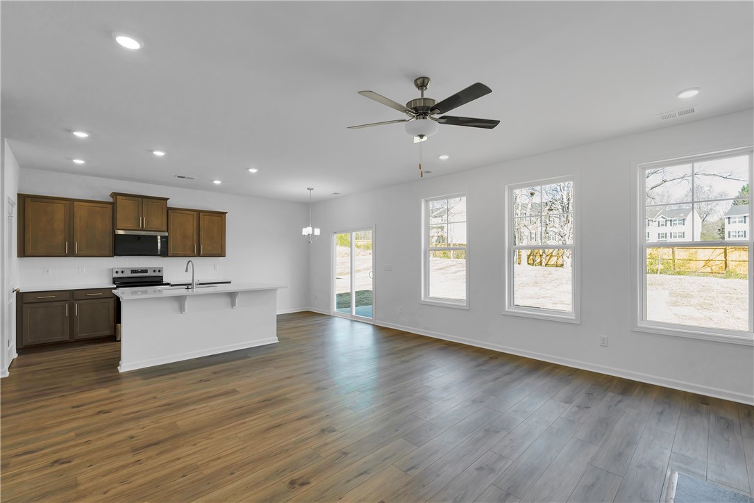 244 Brown Circle Easley, SC 29642 - Photo 7 of 27