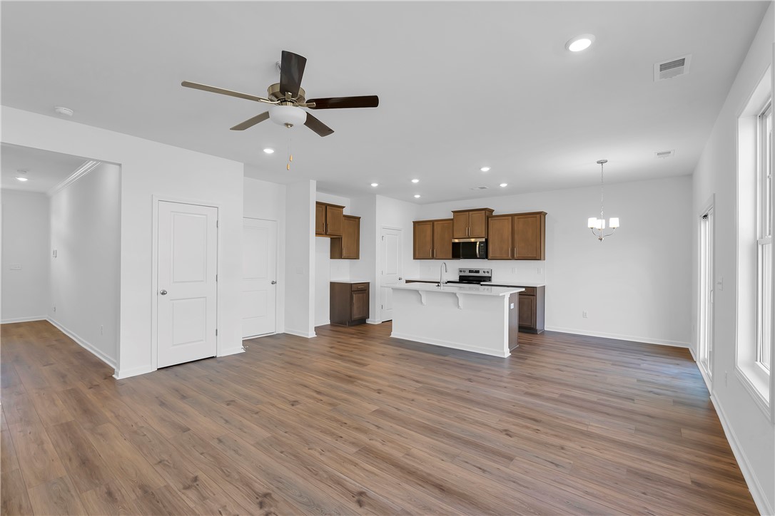 244 Brown Circle Easley, SC 29642 - Photo 10 of 27