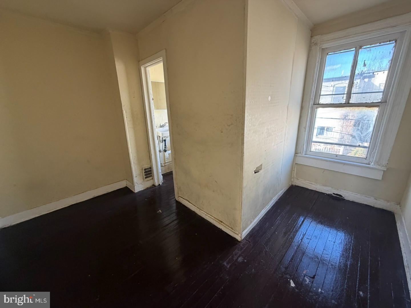 1942 Vine Street Baltimore, MD 21223 - Photo 17 of 30