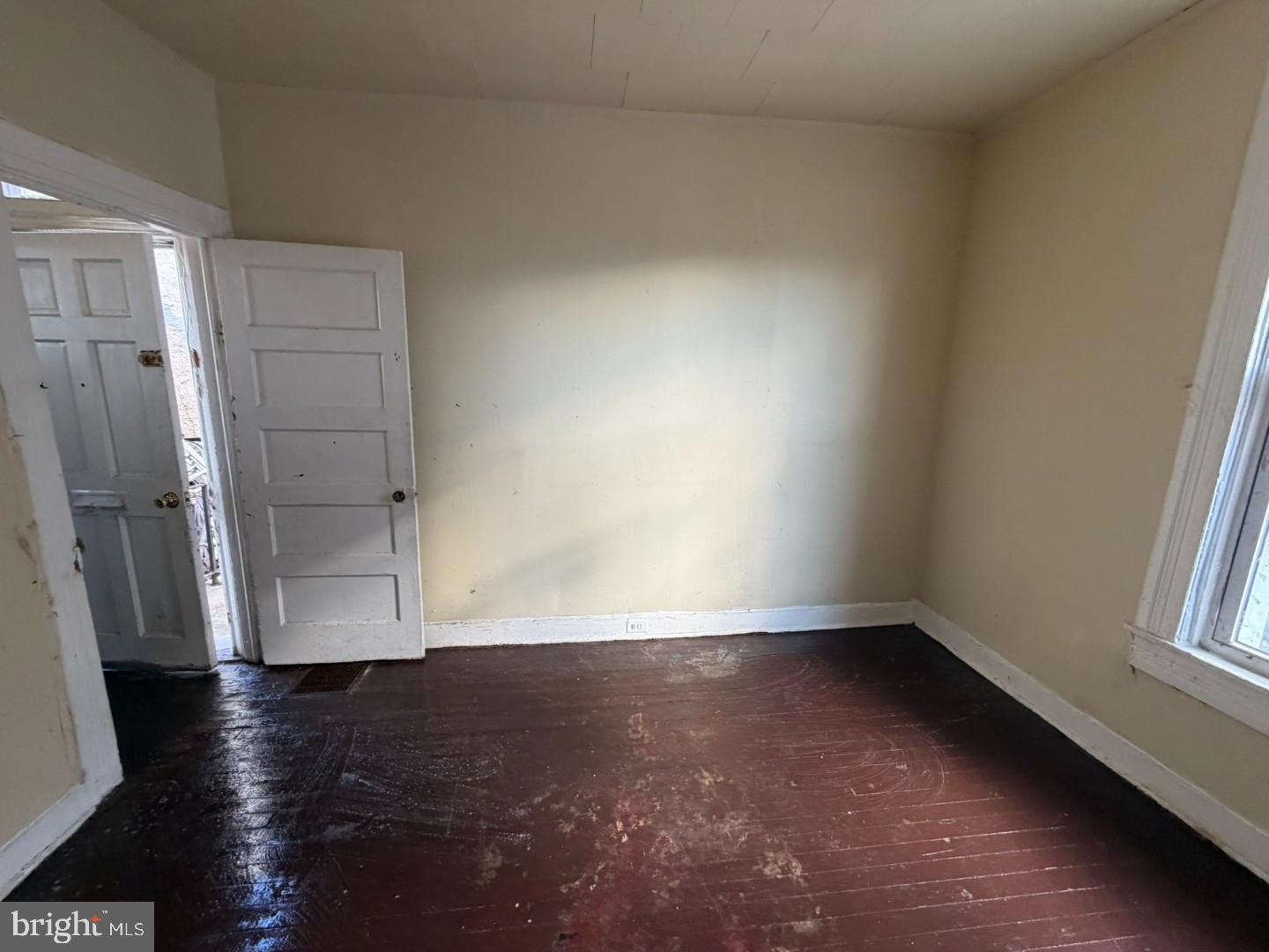 1942 Vine Street Baltimore, MD 21223 - Photo 3 of 30