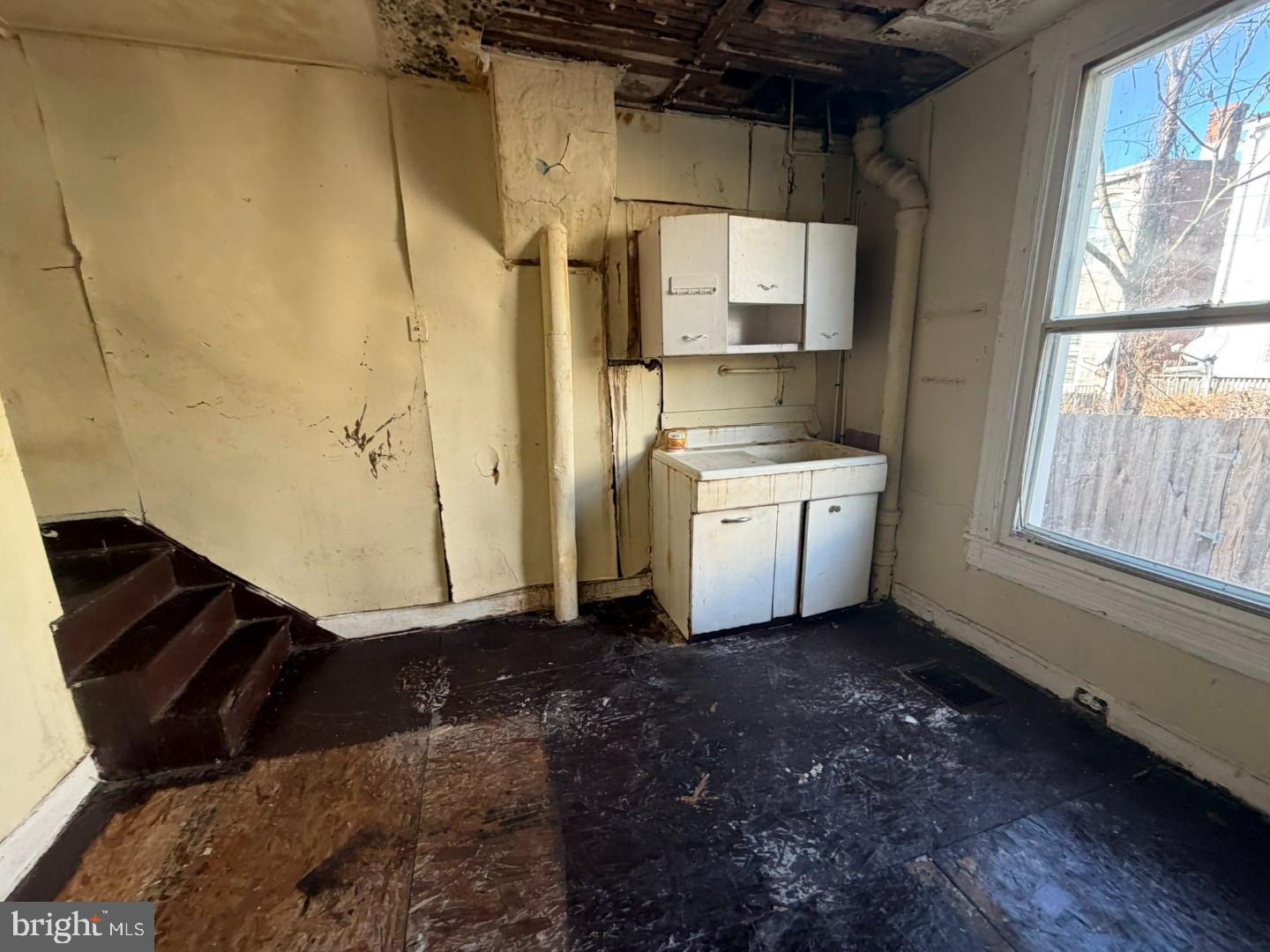 1942 Vine Street Baltimore, MD 21223 - Photo 8 of 30