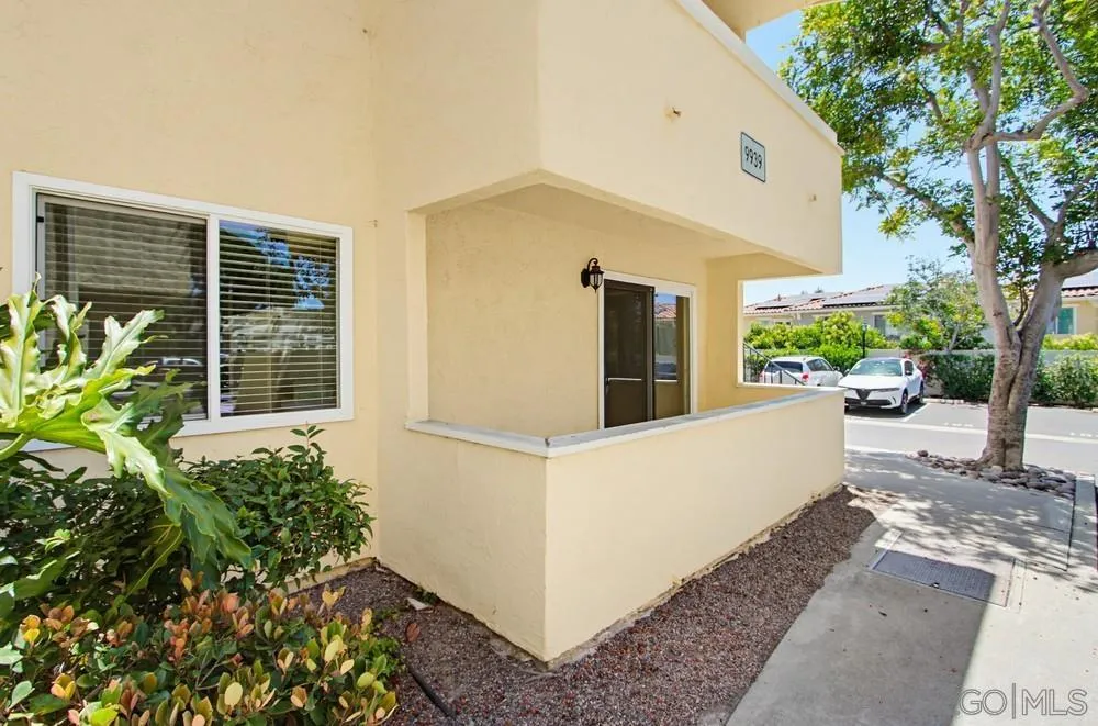 9939 Erma Road, Unit 103 San Diego, CA 92131 - Photo 37 of 40