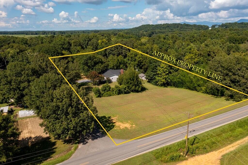 3891 Brown Bridge Road Dalton, GA 30721 - Photo 9 of 81 121527_47