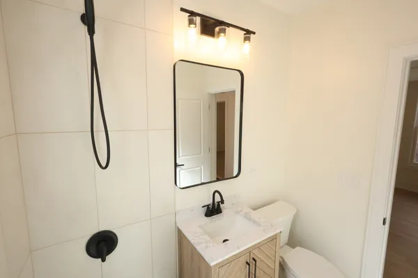 $2,200 | 4436 North Bernard Street, Unit 2, Chicago, IL 60625