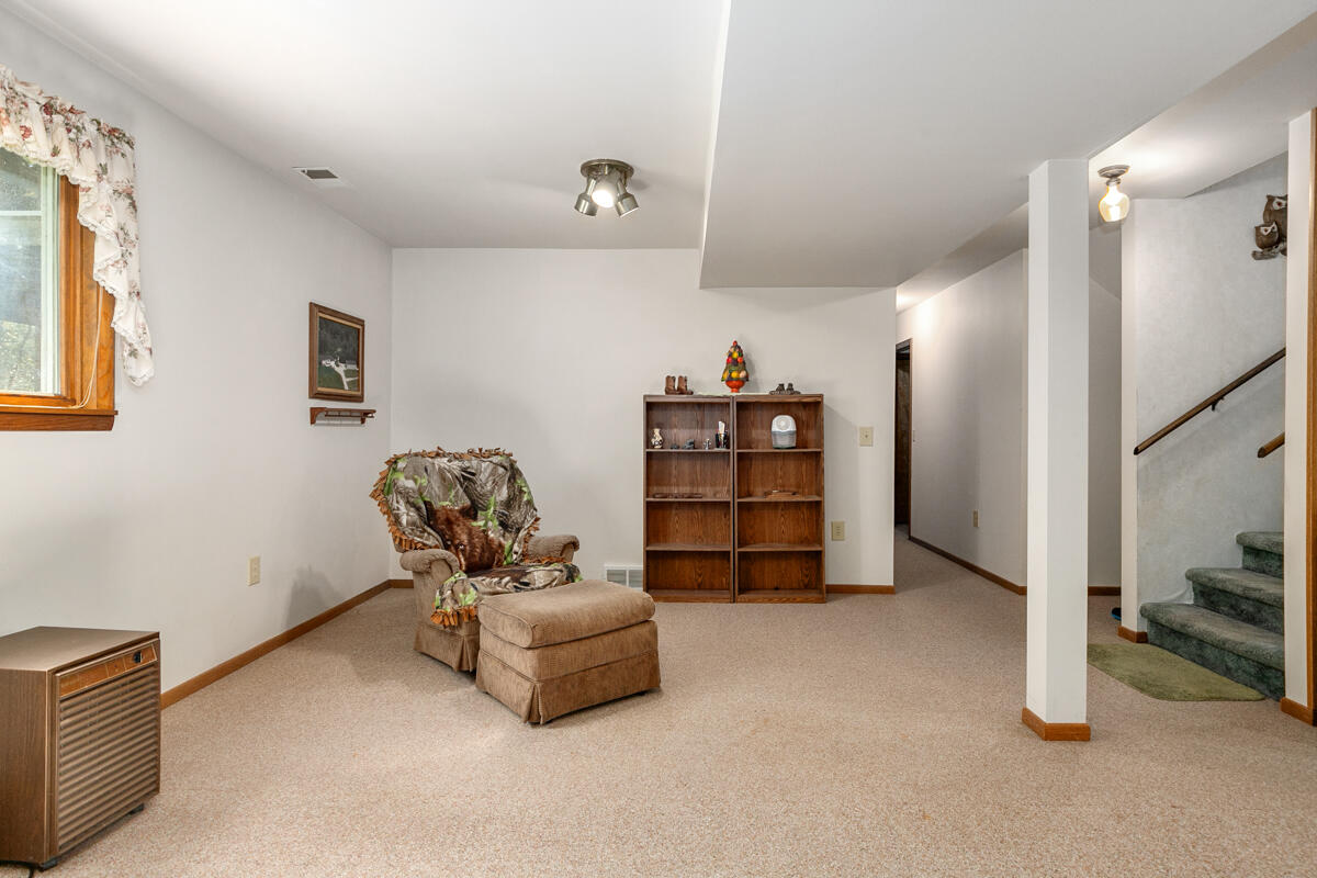 10444 Federal Road Howard City, MI 49329 - Photo 17 of 30 IMG_1012