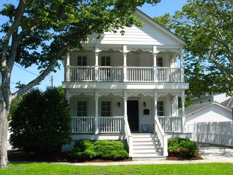 202 Pollock Street Beaufort, NC 28516 - Photo 1 of 19 Main View