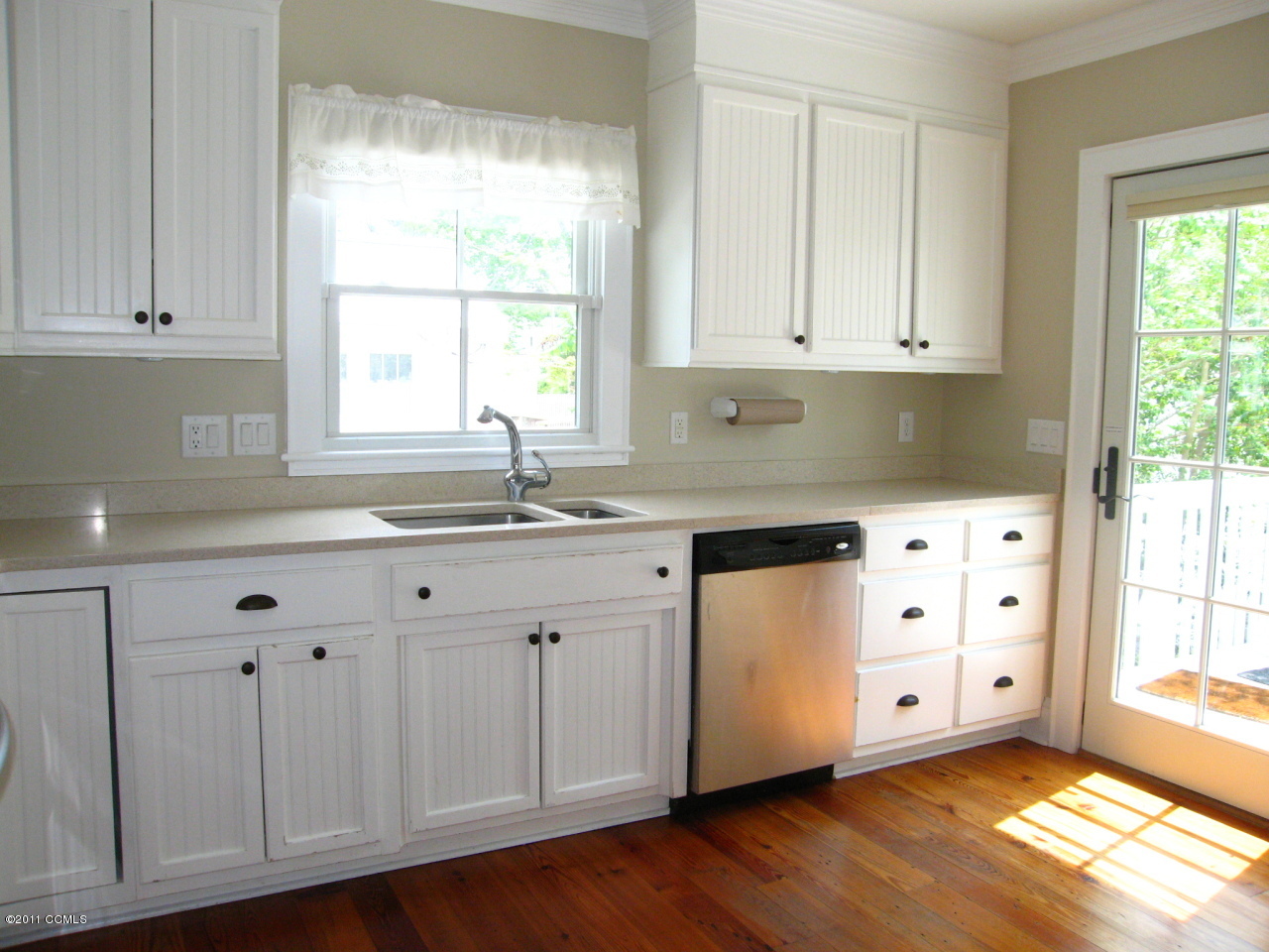 202 Pollock Street Beaufort, NC 28516 - Photo 8 of 19 Kitchen