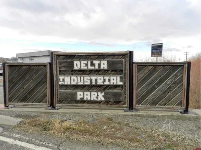 $2,250 | 675 Industrial Boulevard, Unit 102 AND WAREHOUSE, Delta, CO 81416