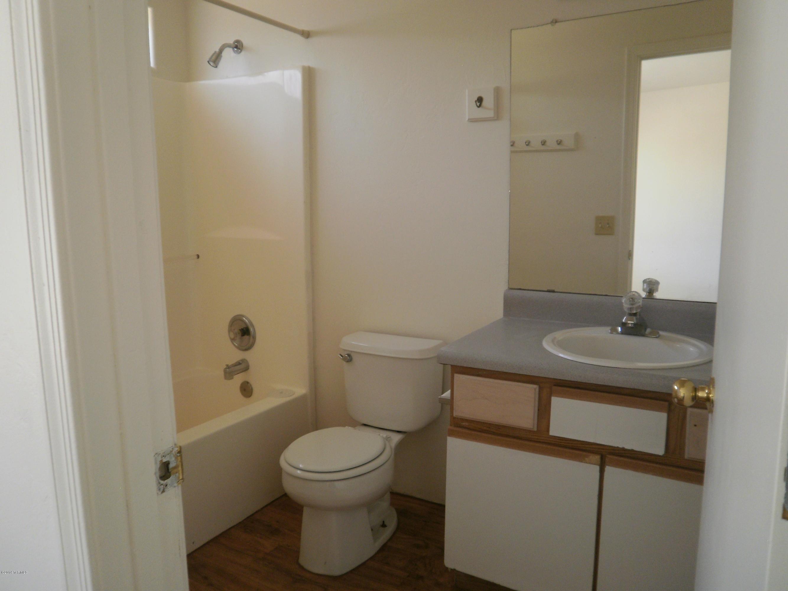 537 West Mossman Road Tucson, AZ 85706 - Photo 4 of 6