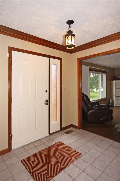4956 Beechwood Road Avon, IN 46123 - Photo 3 of 24 Gallery Image 3