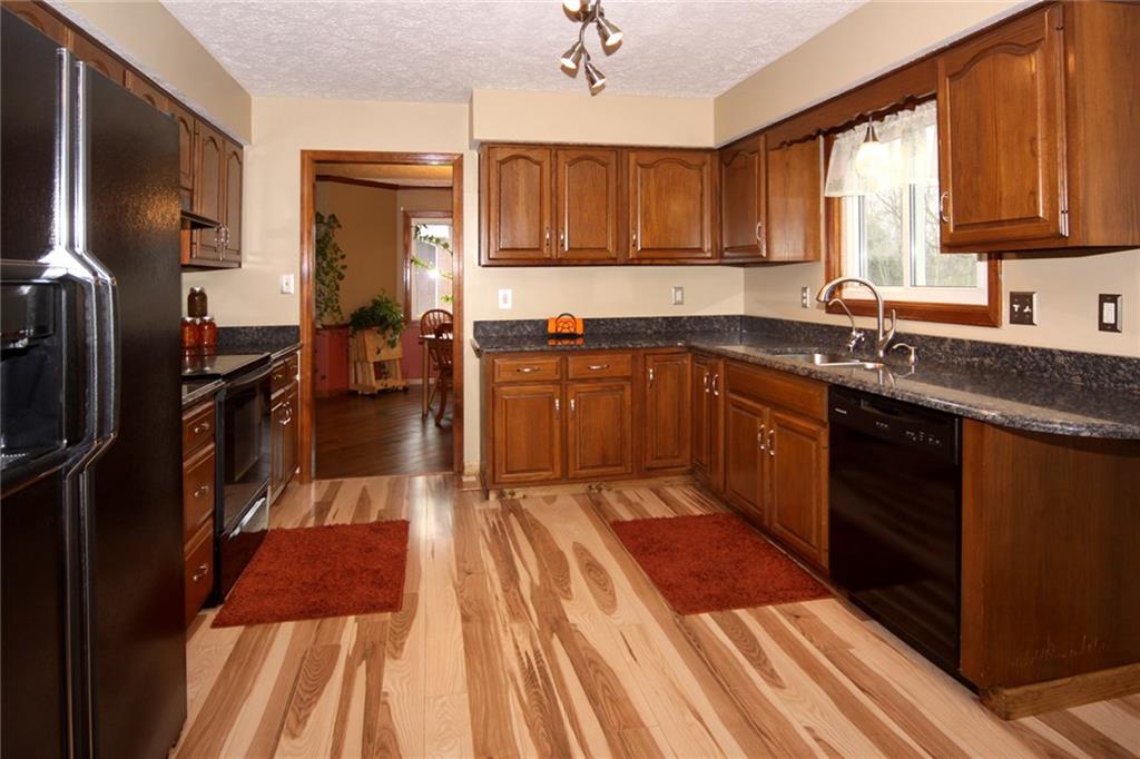 4956 Beechwood Road Avon, IN 46123 - Photo 7 of 24 Gallery Image 7