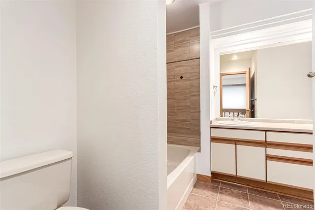 $475,000 | 244 Zang Street, Lakewood, CO 80228