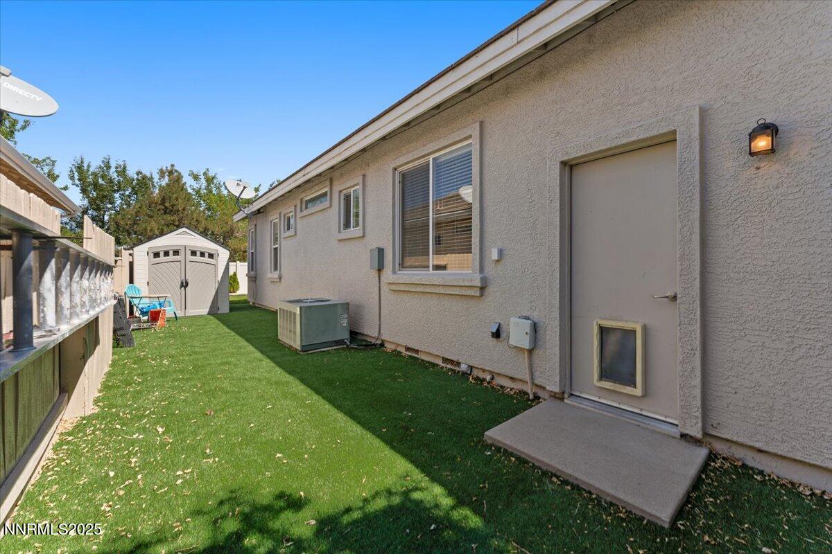 2415 Lincoln Meadows Drive Reno, NV 89521 - Photo 34 of 38 a view of back yard of the house