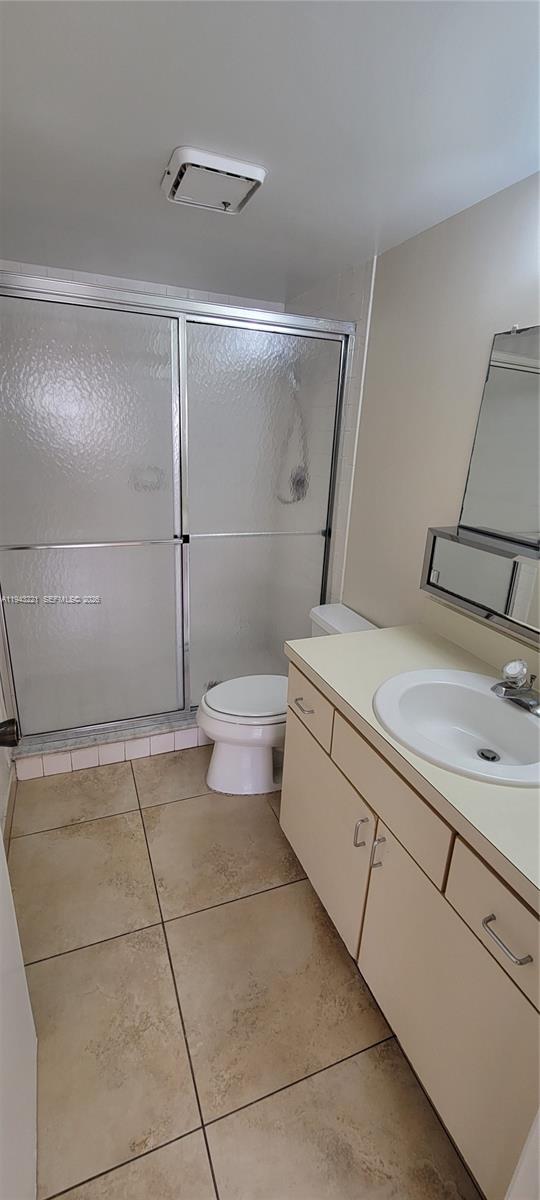 9004 Southwest 137th Street, Unit B Miami, FL 33176 - Photo 8 of 21 Master Bathroom