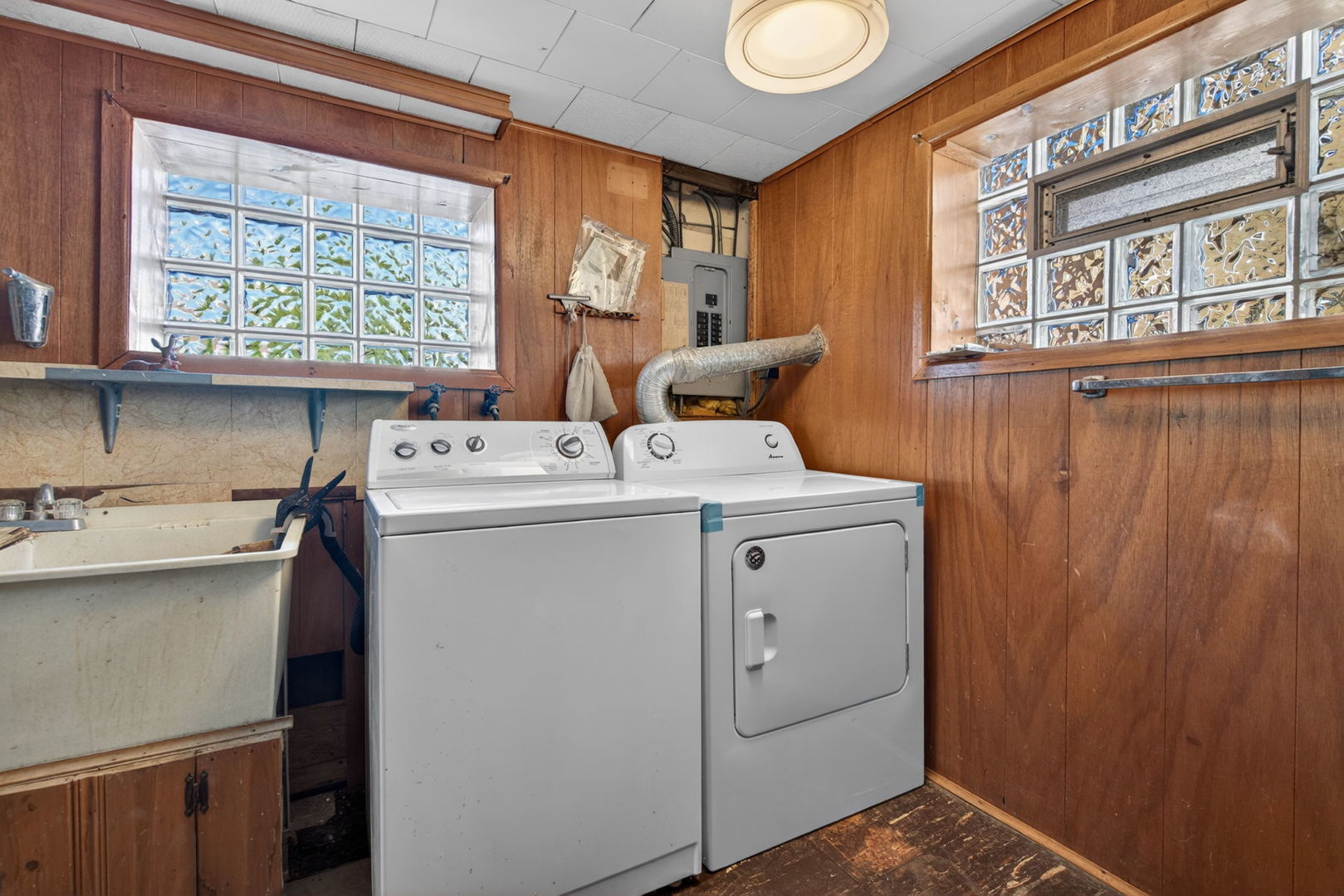 9020 West Forestview Drive North Riverside, IL 60546 - Photo 16 of 19 a utility room with dryer and washer