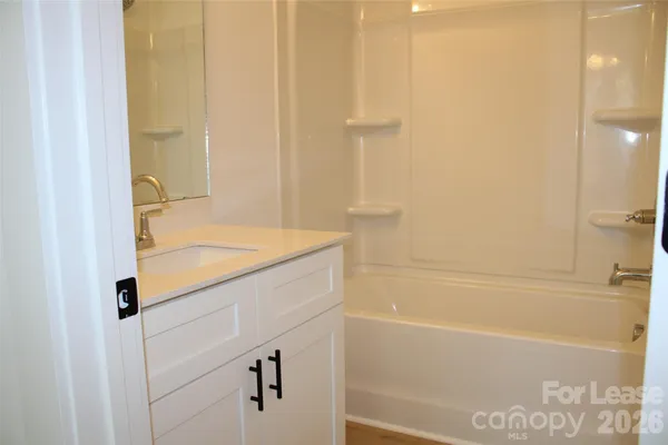 $2,000 | 562 West Park Avenue, Unit B, Mooresville, NC 28115