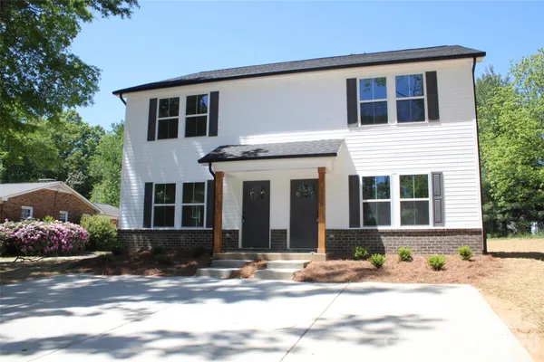 $2,000 | 562 West Park Avenue, Unit B, Mooresville, NC 28115