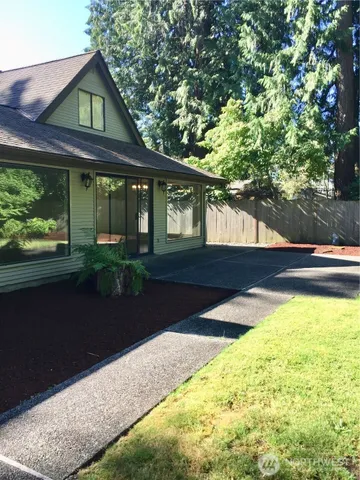 $5,700 | 5305 90th Avenue Southeast, Mercer Island, WA 98040