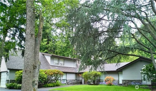 $5,700 | 5305 90th Avenue Southeast, Mercer Island, WA 98040