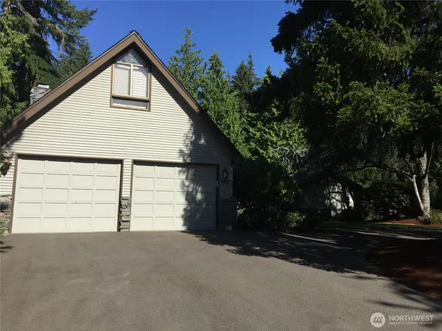 $5,700 | 5305 90th Avenue Southeast, Mercer Island, WA 98040