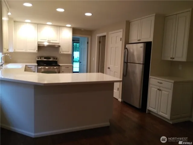 $5,700 | 5305 90th Avenue Southeast, Mercer Island, WA 98040