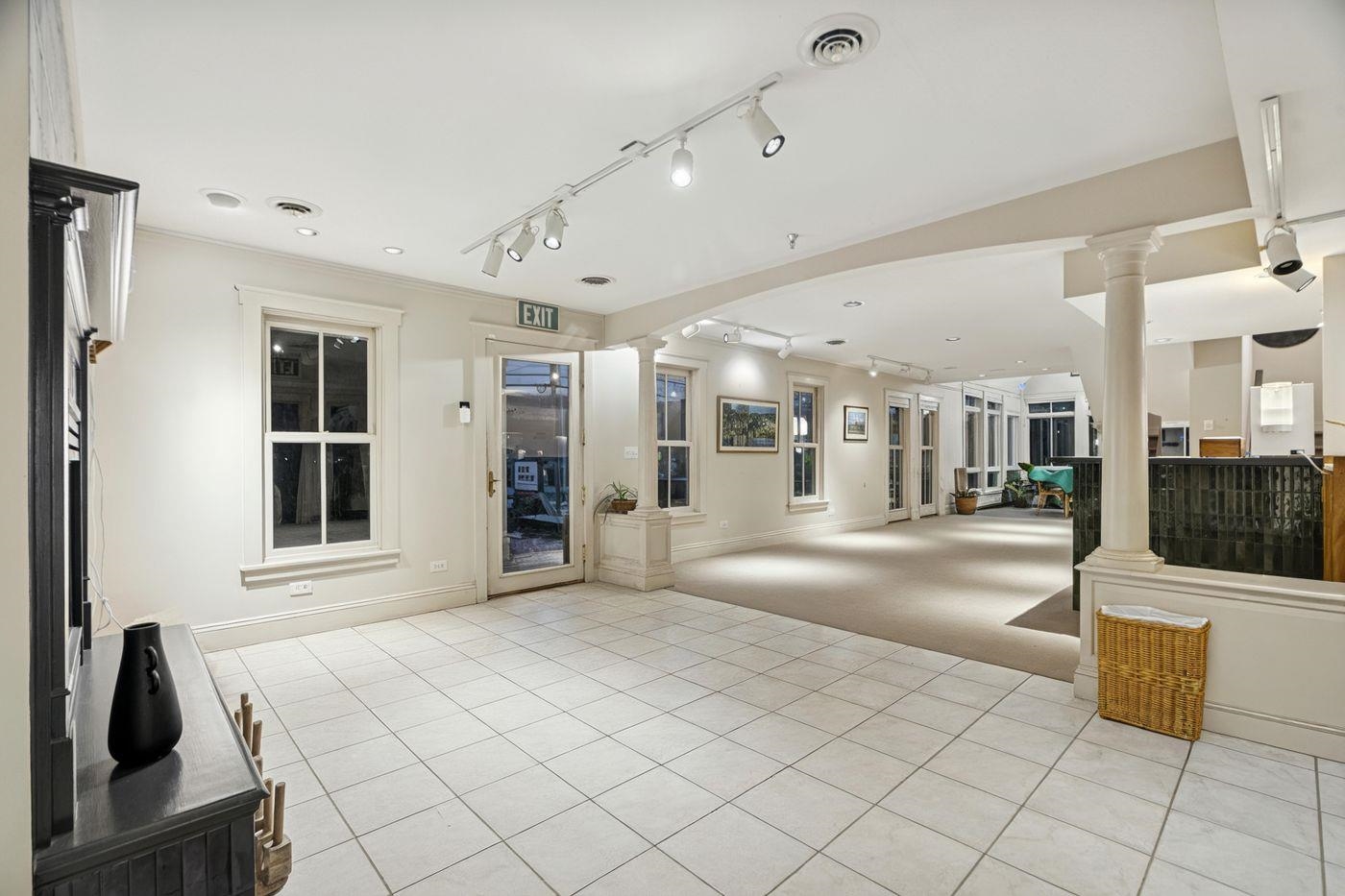 299 Mountain Road Stowe, VT 05672 - Photo 13 of 23