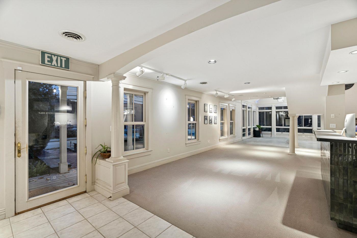 299 Mountain Road Stowe, VT 05672 - Photo 14 of 23