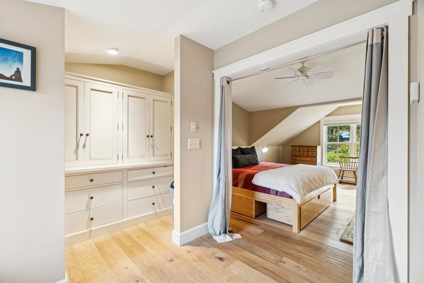 299 Mountain Road Stowe, VT 05672 - Photo 8 of 23