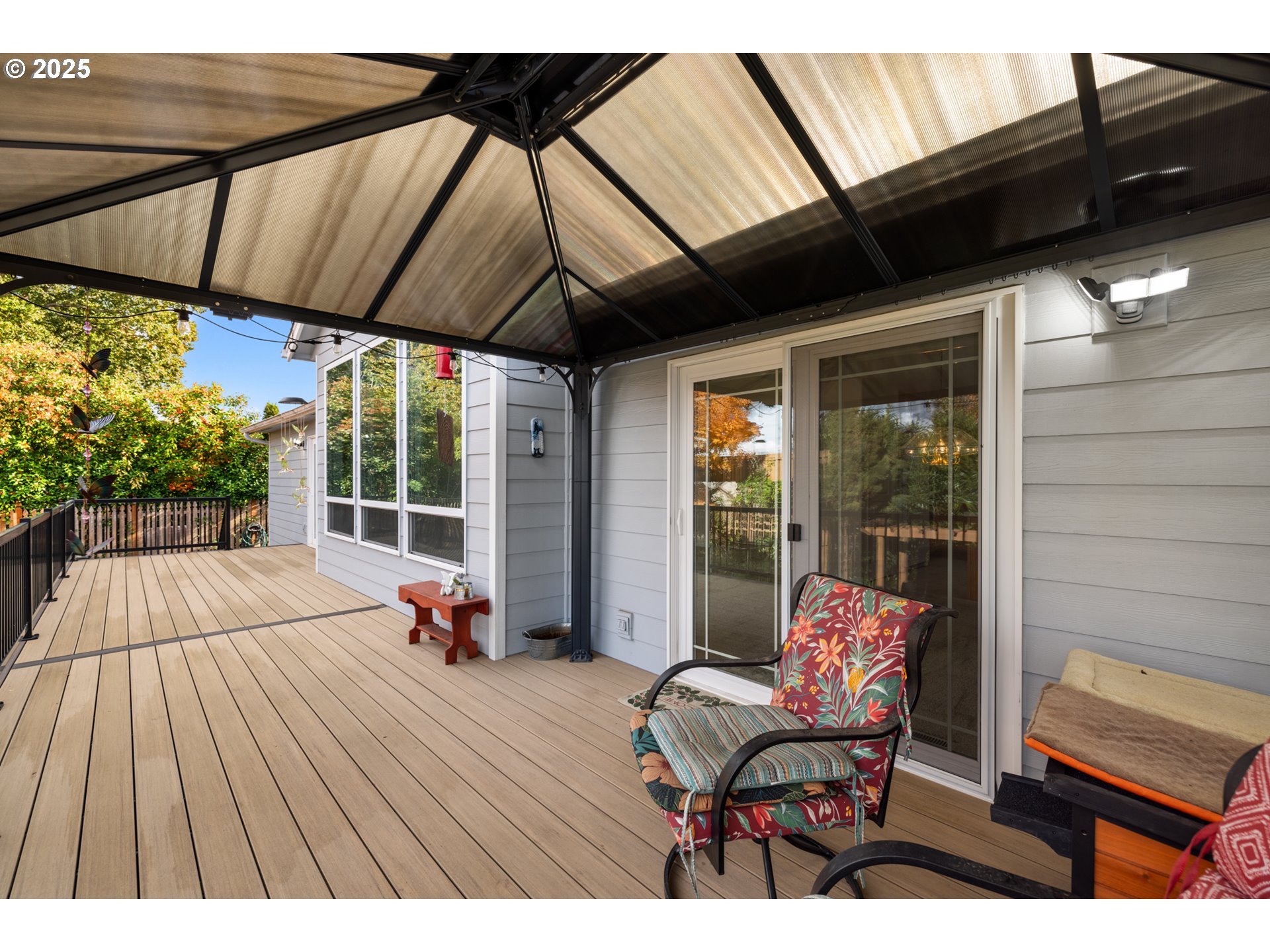 1409 Crestview Drive Silverton, OR 97381 - Photo 19 of 22 a outdoor space with a patio
