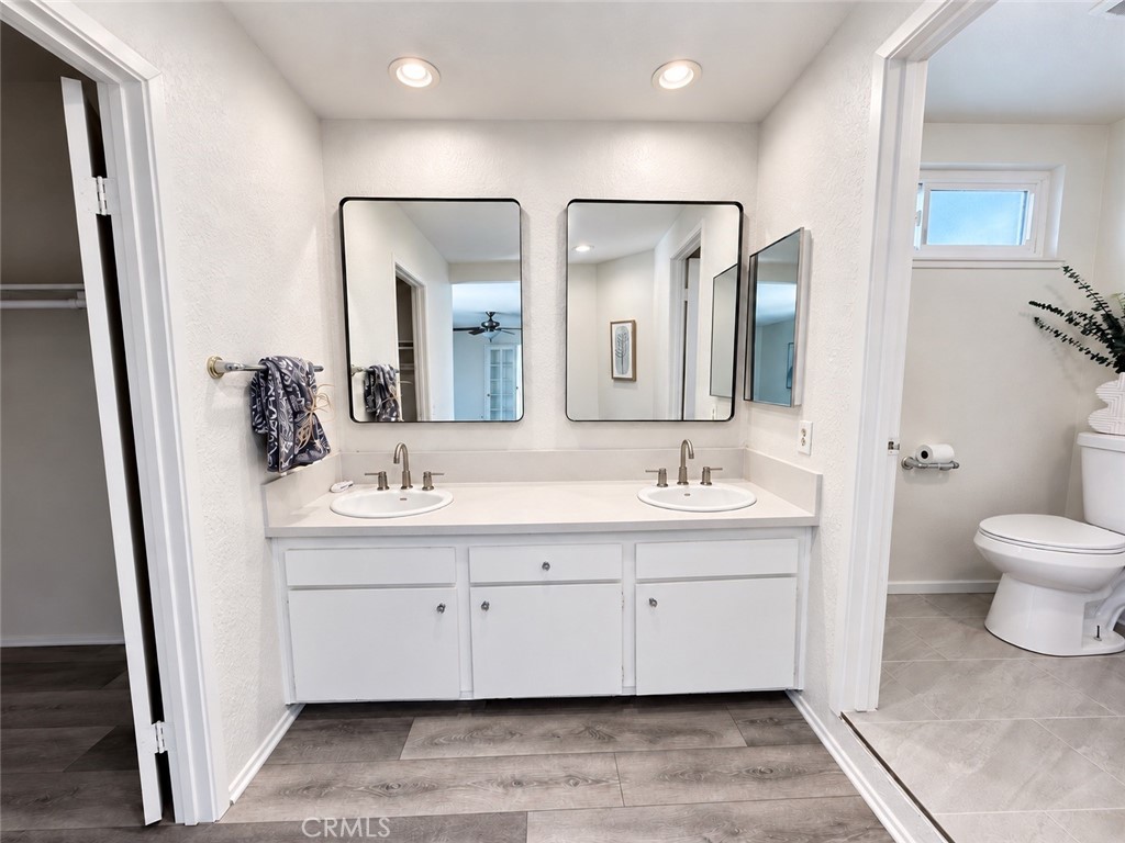 6257 Danbrook Drive Riverside, CA 92506 - Photo 29 of 43 Primary Bathroom with Walk-in Closet