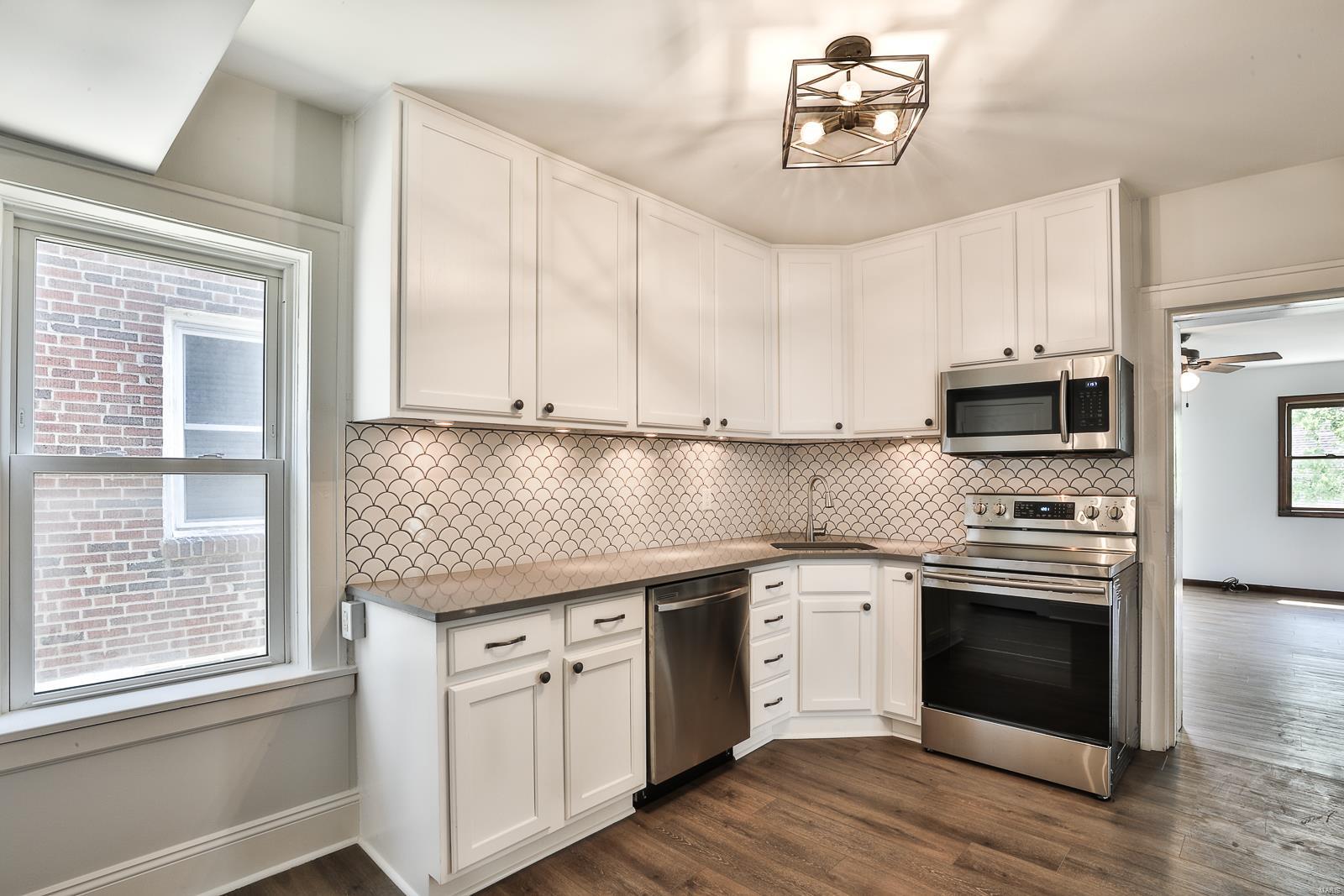 3042 Watson Road St. Louis, MO 63139 - Photo 6 of 22