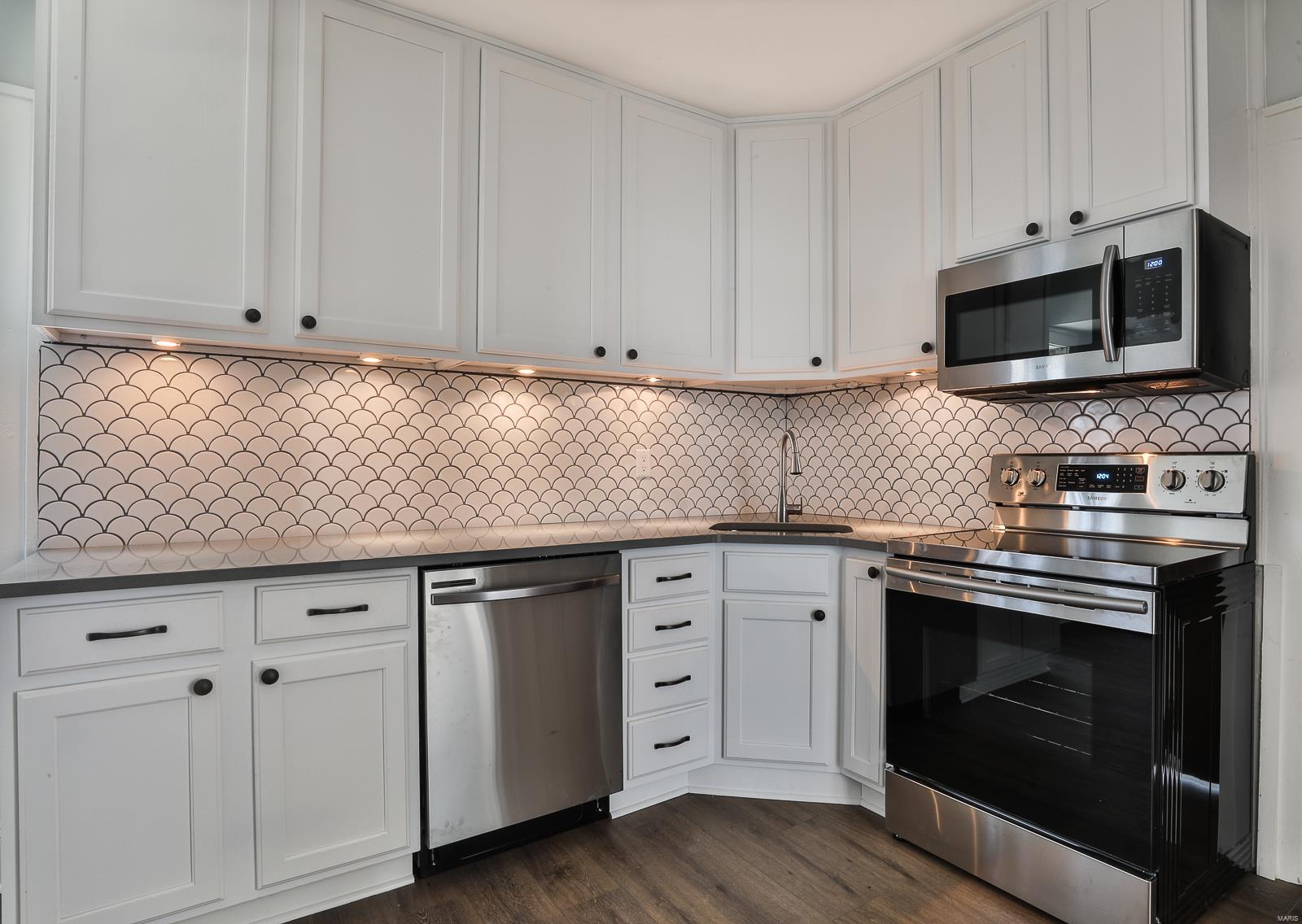 3042 Watson Road St. Louis, MO 63139 - Photo 7 of 22