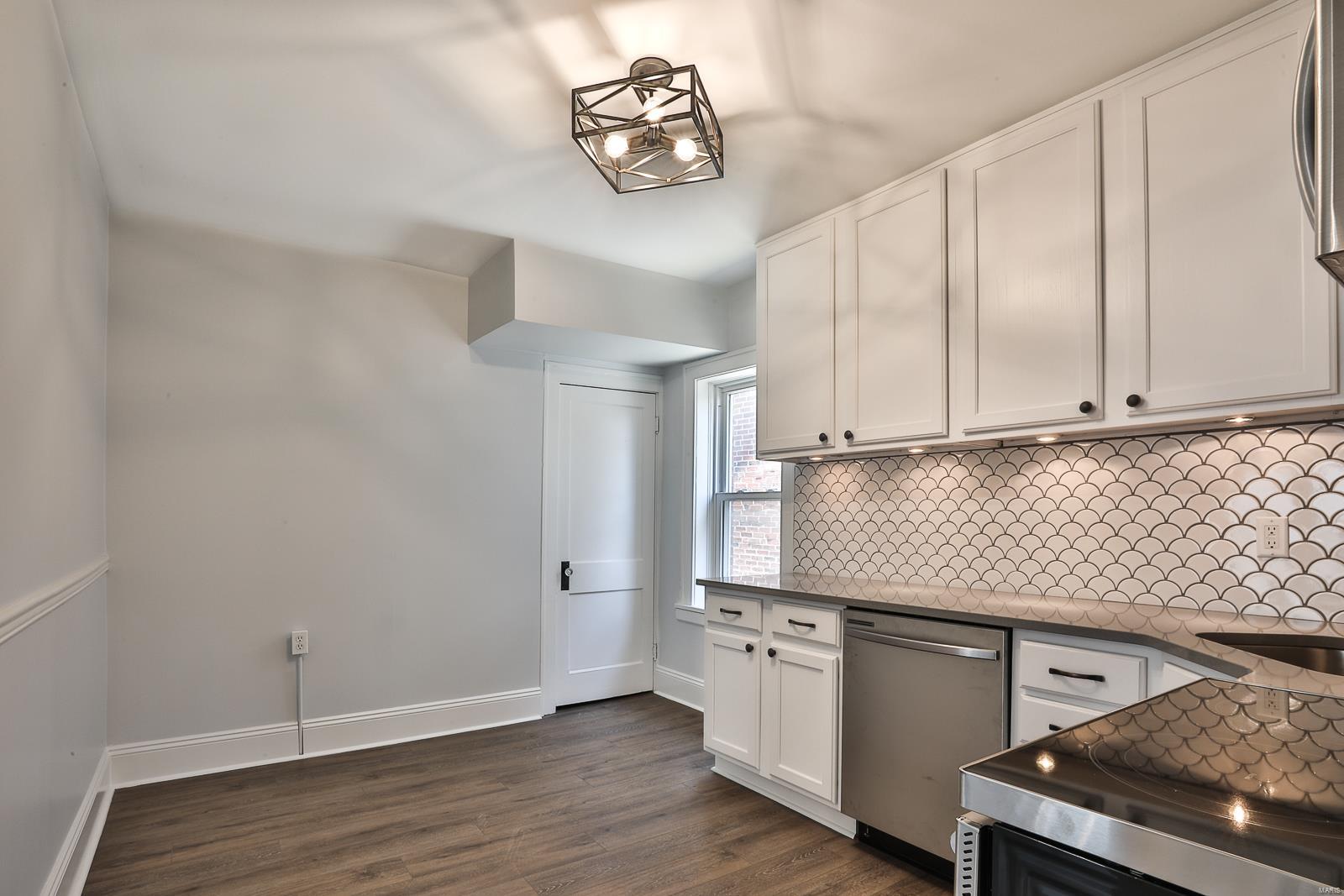 3042 Watson Road St. Louis, MO 63139 - Photo 8 of 22