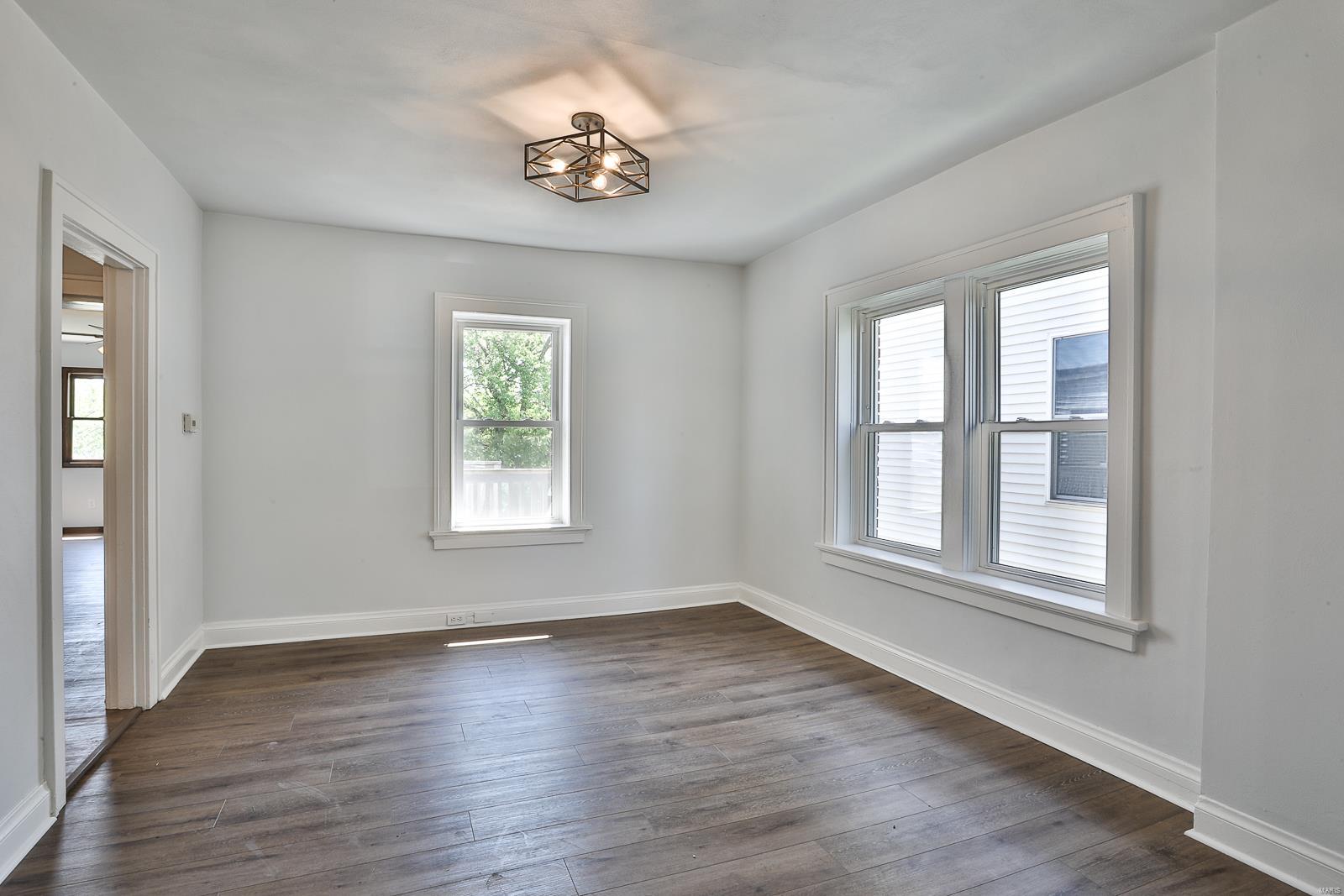 3042 Watson Road St. Louis, MO 63139 - Photo 9 of 22