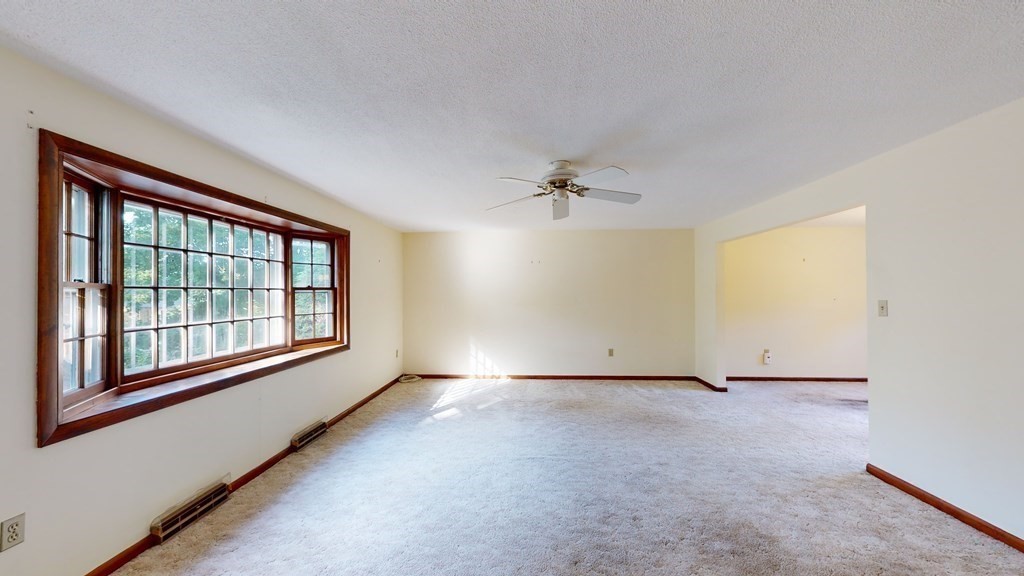 4 Bayberry Road Danvers, MA 01923 - Photo 12 of 41 Gallery Image 12
