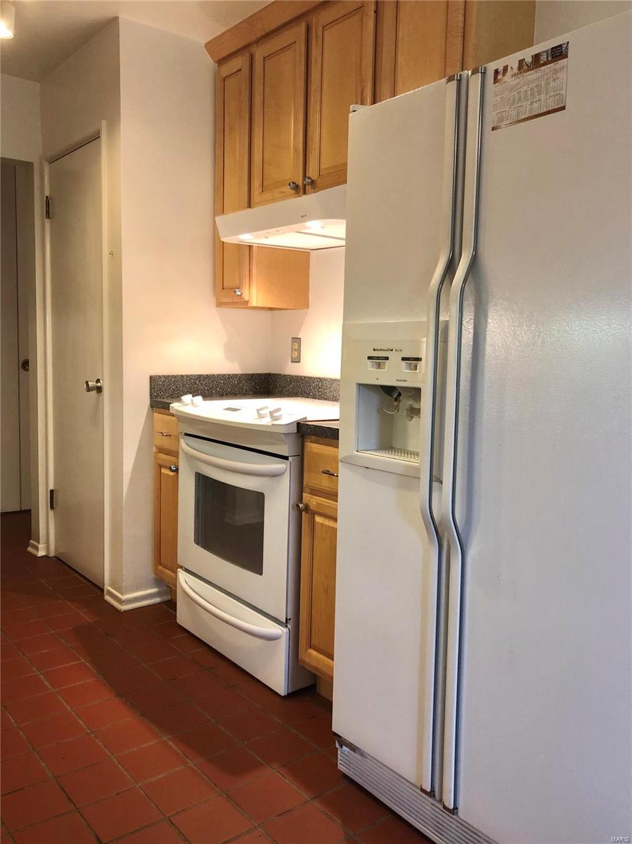 1331 Hudson Road St. Louis, MO 63135 - Photo 8 of 32 Gallery Image 8