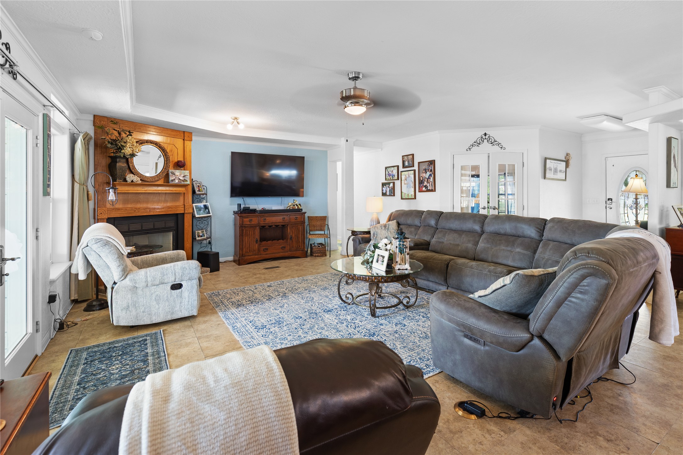 174 Lake Front Drive Trinity, TX 75862 - Photo 4 of 44 a living room with furniture and a flat screen tv