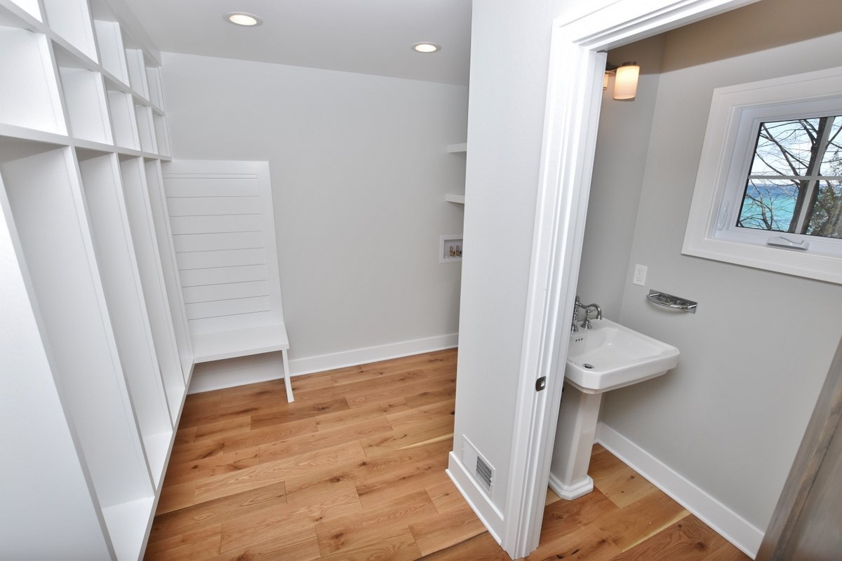 280 South Stony Point Road Suttons Bay, MI 49682 - Photo 46 of 63 1871004-45.JPG