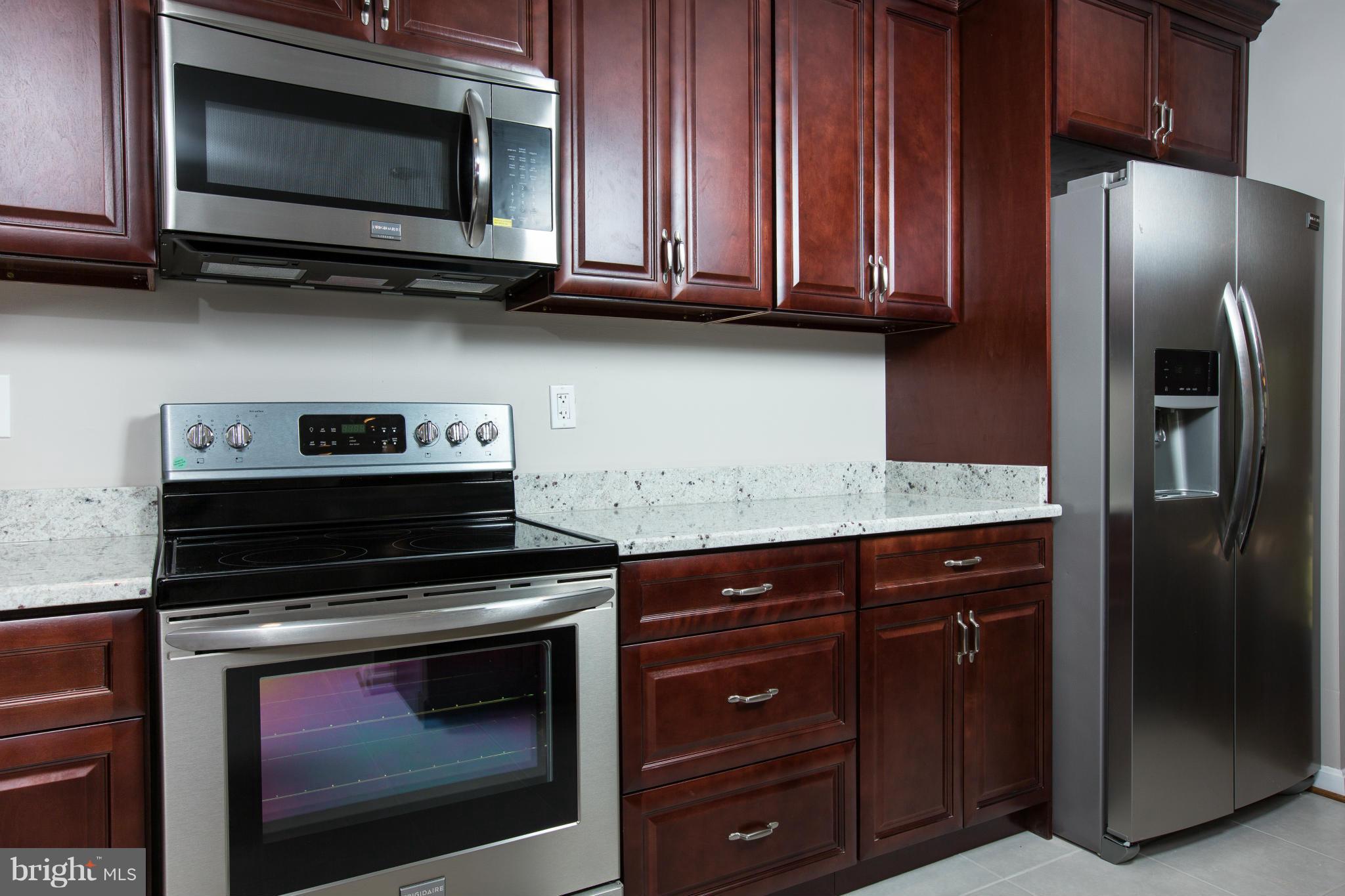 6004 Roxbury Avenue Springfield, VA 22152 - Photo 10 of 25 Kitchen