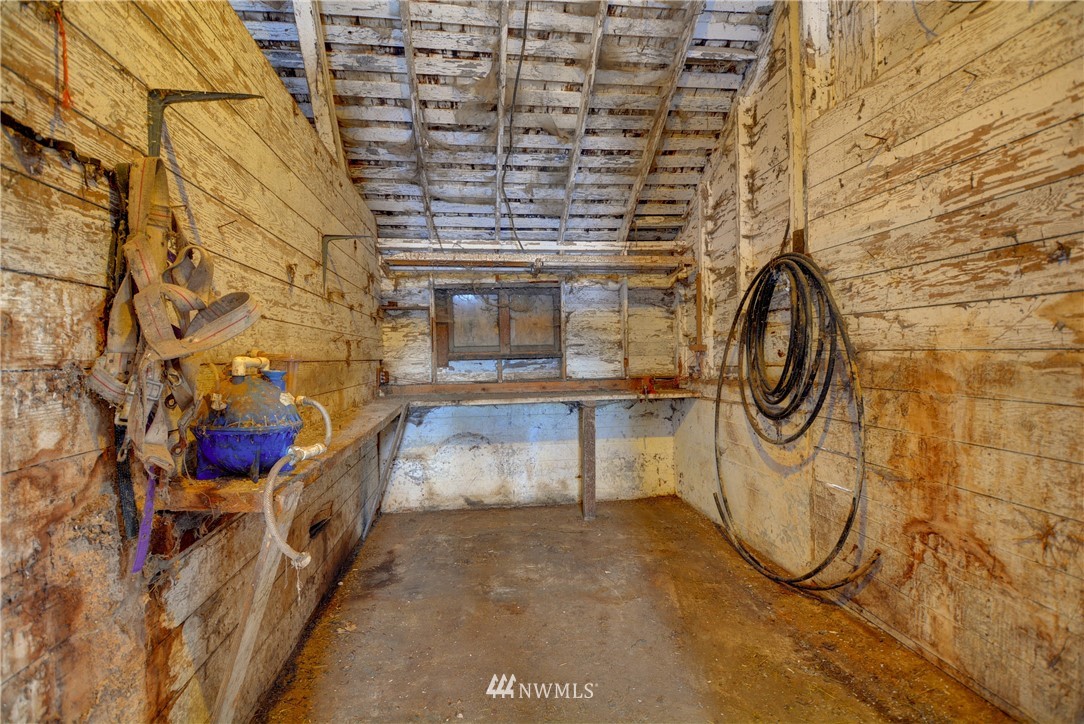 1603 South Machias Road Snohomish, WA 98290 - Photo 28 of 28 a bathroom with a shower