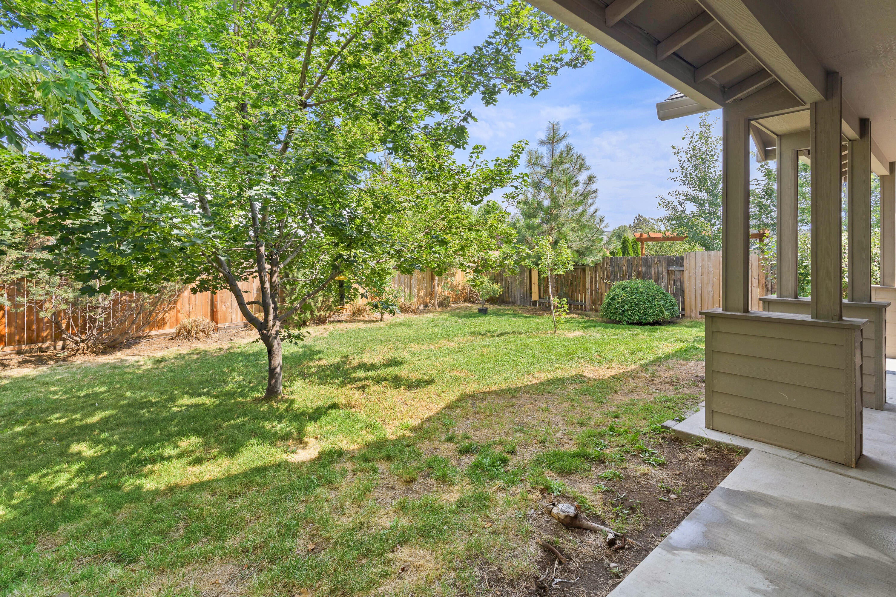 1351 Southwest 27th Street Redmond, OR 97756 - Photo 23 of 24 DSC09005-2