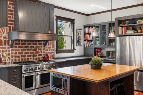 $1,695,000 | 10212 Amwell Cove, Unit 3, Austin, TX 78733