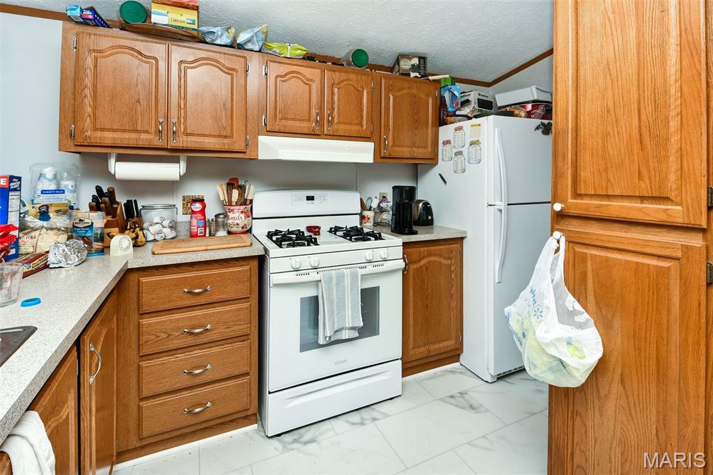 260 State Rd J Roach, MO 65787 - Photo 13 of 45