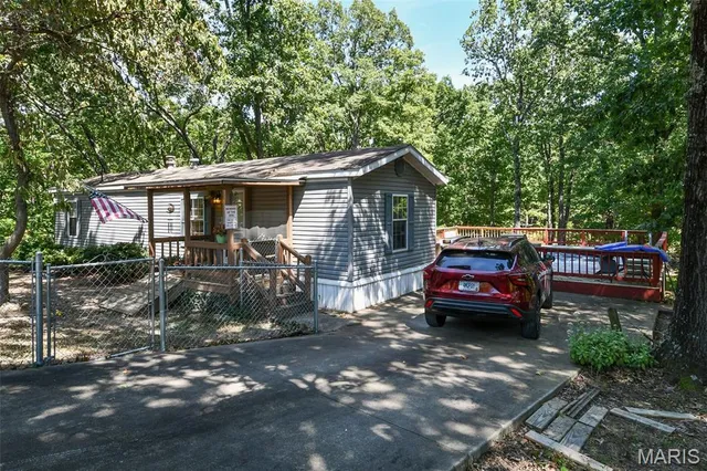 $179,900 | 260 State Rd J, Roach, MO 65787