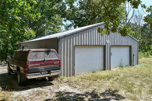 $179,900 | 260 State Rd J, Roach, MO 65787