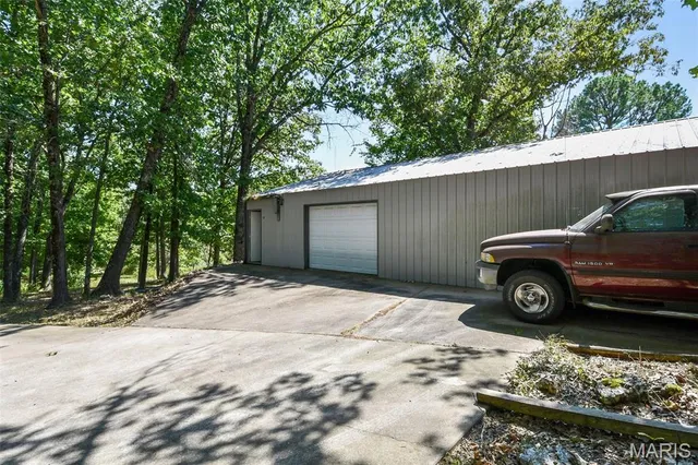 $179,900 | 260 State Rd J, Roach, MO 65787
